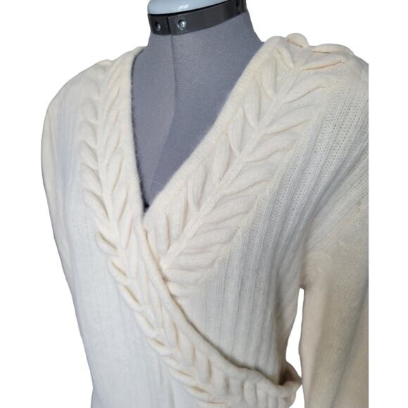 NWT Vintage Angora Wool 1980's V-Neck Sweater Size Small Cream Braided - Picture 3 of 10